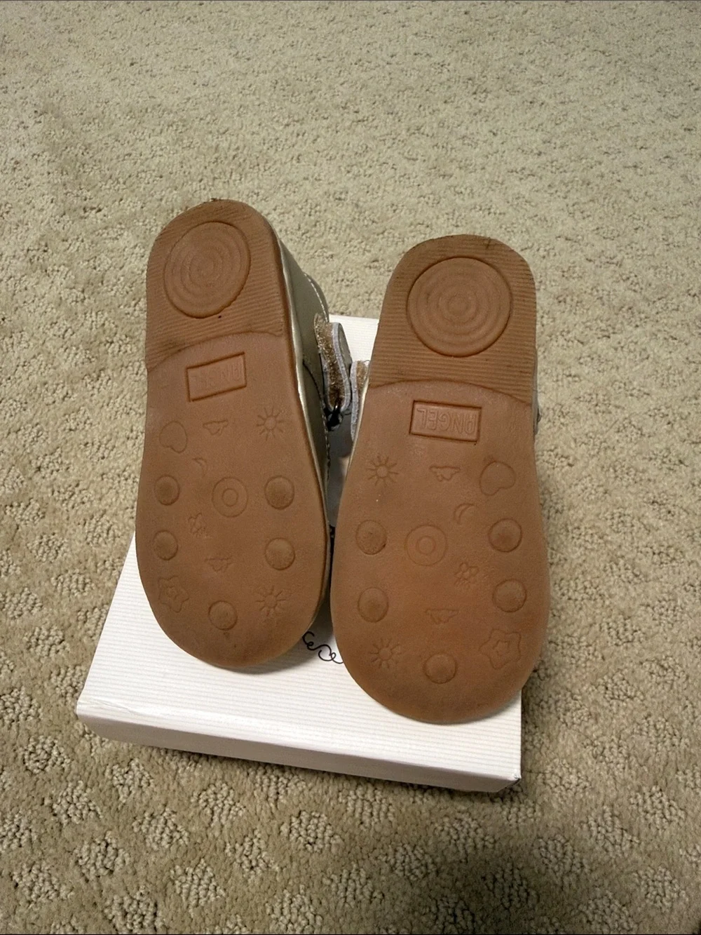 L’Amour Metallic Gold Toddler Mary Janes (Size 5)